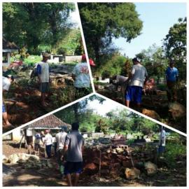 Warga Gandu Swadaya Bangun Gudang Makam